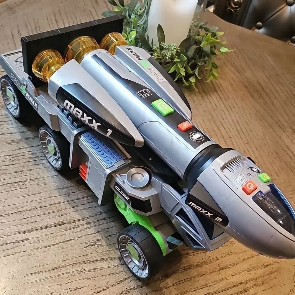 Space Explorer Toy Vehicle - Picture 5 of 5